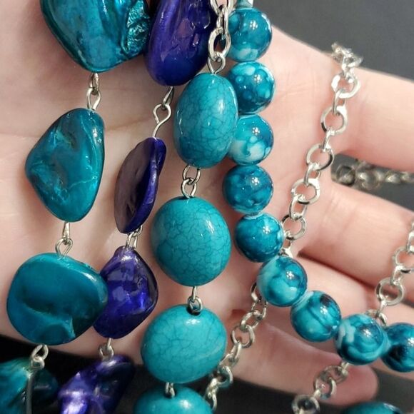 *Sale* Jaclyn Smith silver tone layered necklace - Picture 11 of 11